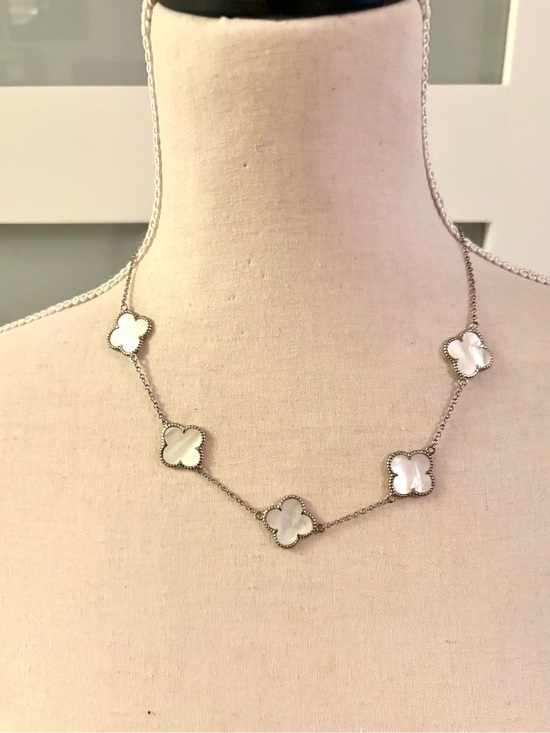 no label Jewelry - White Mother-of-Pearl Clover Station Necklace - Women Jewelry